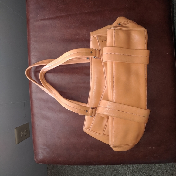 Cole Hann - Picture 4 of 4